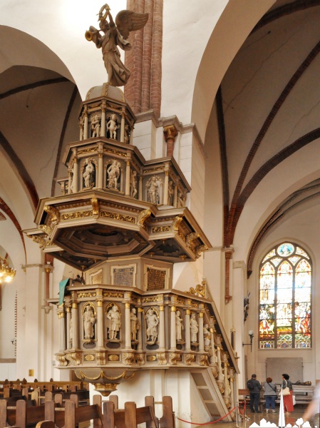 La chaire de la Cathédrale de Dôme 